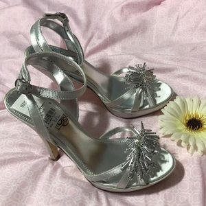 Silver sandals NWT